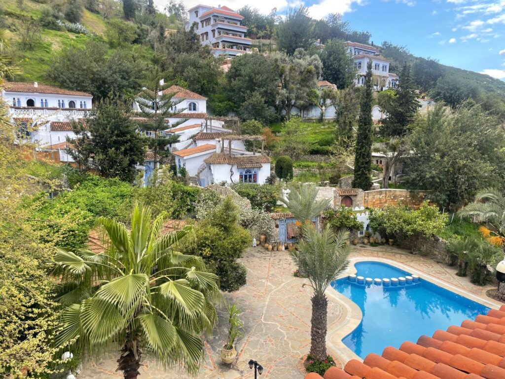Casablanca Morocco tours starting from the Hassan II Mosque, exploring historic quarters, scenic Corniche, and extended multi-day tours across Morocco including Marrakech, Fes, Chefchaouen, Merzouga, and Essaouira